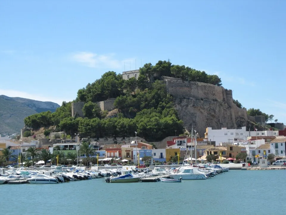 Zicht op Castillo de Dénia